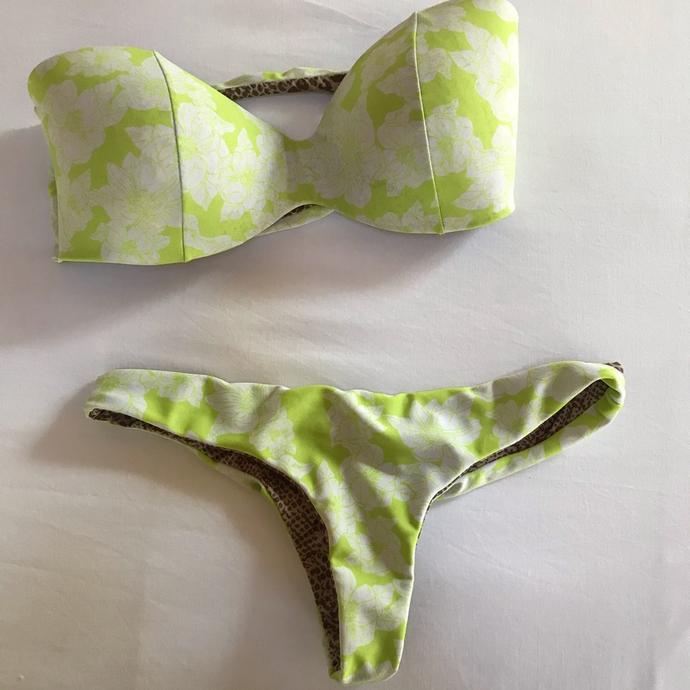 Acacia swimwear Coconut top in M and Ho’okipa bottom in L in neon magnolia